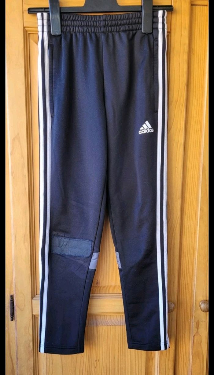 Adidas Sportswear Pantalon Entrainement T11/12ans- Noir&3 bandes sur le coté - Climalite&Coupe Slim - photo numéro 3