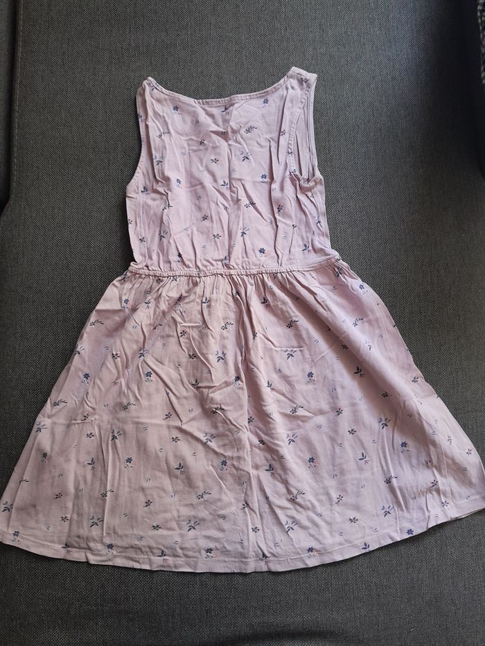 Robe fleuri gémo 8ans - photo numéro 2