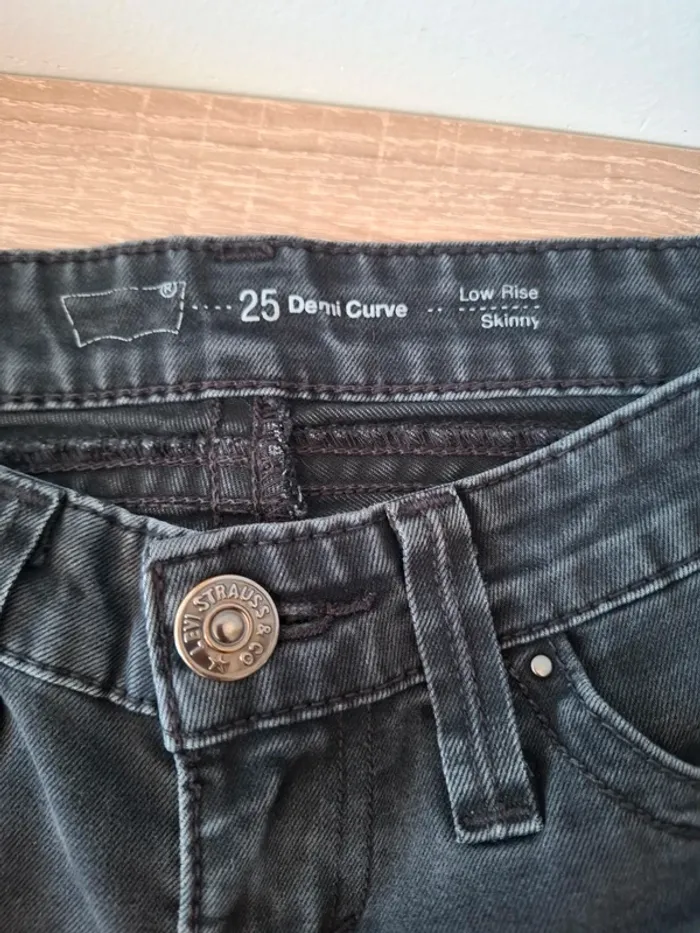 Jean Levis demi curve taille 25 - photo numéro 2
