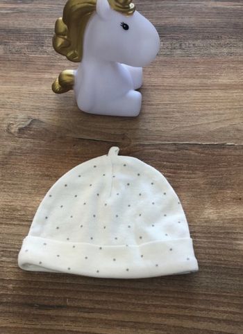 Bonnet de naissance