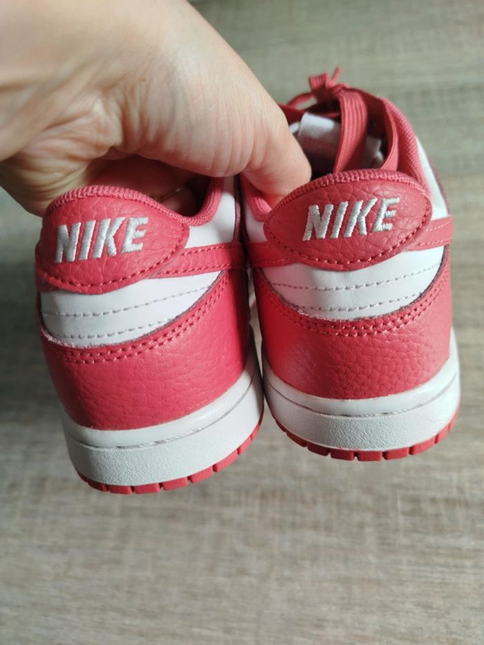 Nike dunk rose pointure 33.5 - photo numéro 4