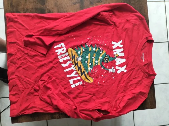 Deux t-shirt de Noël - photo numéro 3