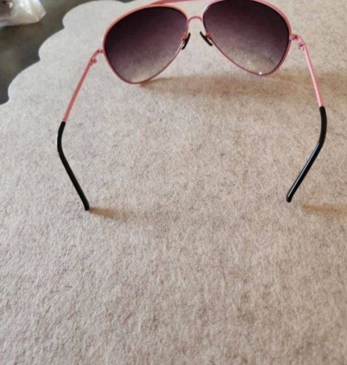 Lunettes de soleil femme - photo numéro 2