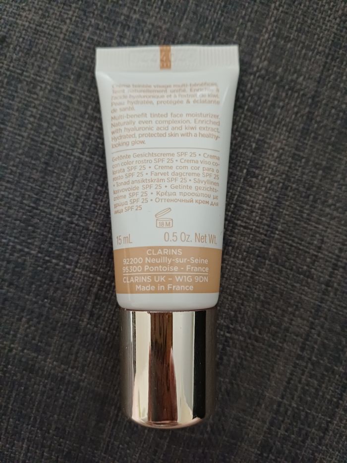 Crème teintée Skin illusion tinted moisturizer 04 de Clarins - photo numéro 2