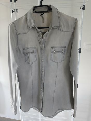 Chemise Stradivarius taille 40 neuve