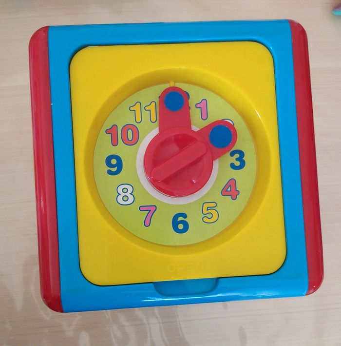 Cube musical avec formes - photo numéro 2