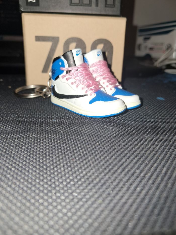 Paire de chaussure des état unis - photo numéro 3