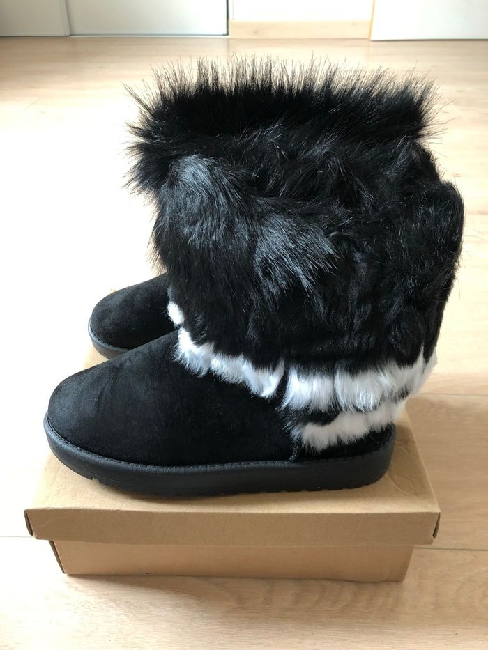 Bottines noires et blanches fourrées neuve avec fausse fourrure Martin Pescatore pointure 38