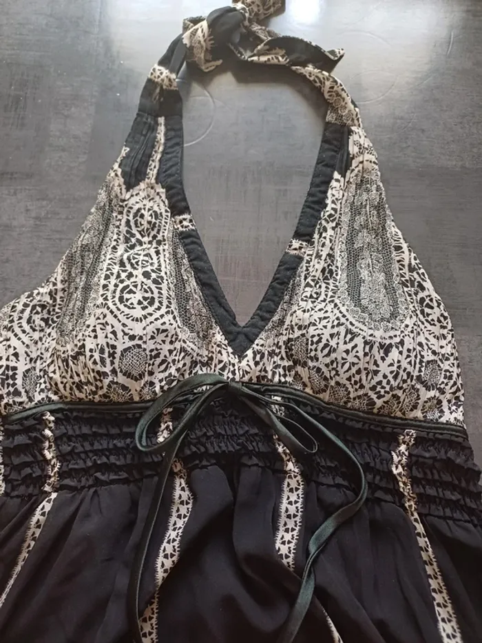 Robe dos nu - photo numéro 5