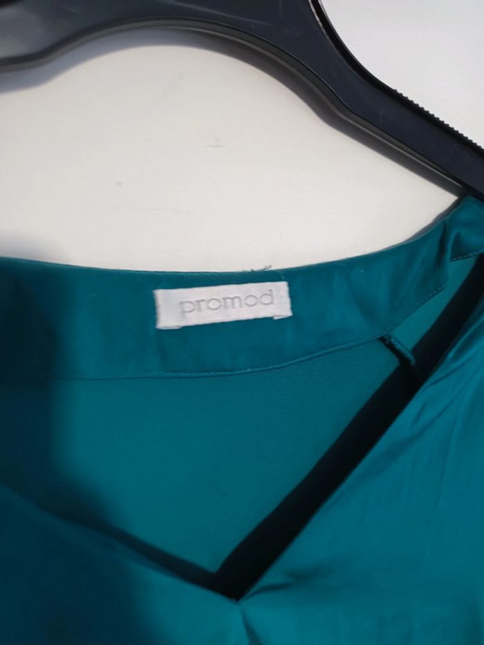 Haut bleu t38 - photo numéro 3