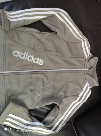Veste adidas kaki 10 ans