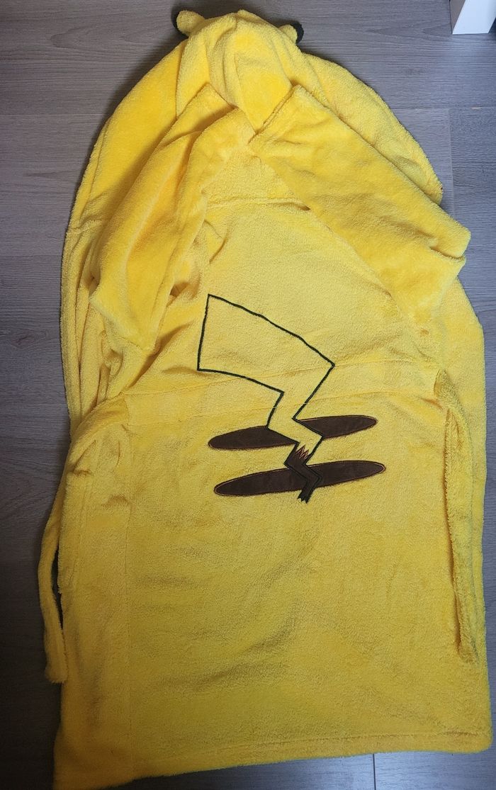Peignoir Pikachu 7-8 ans - photo numéro 3