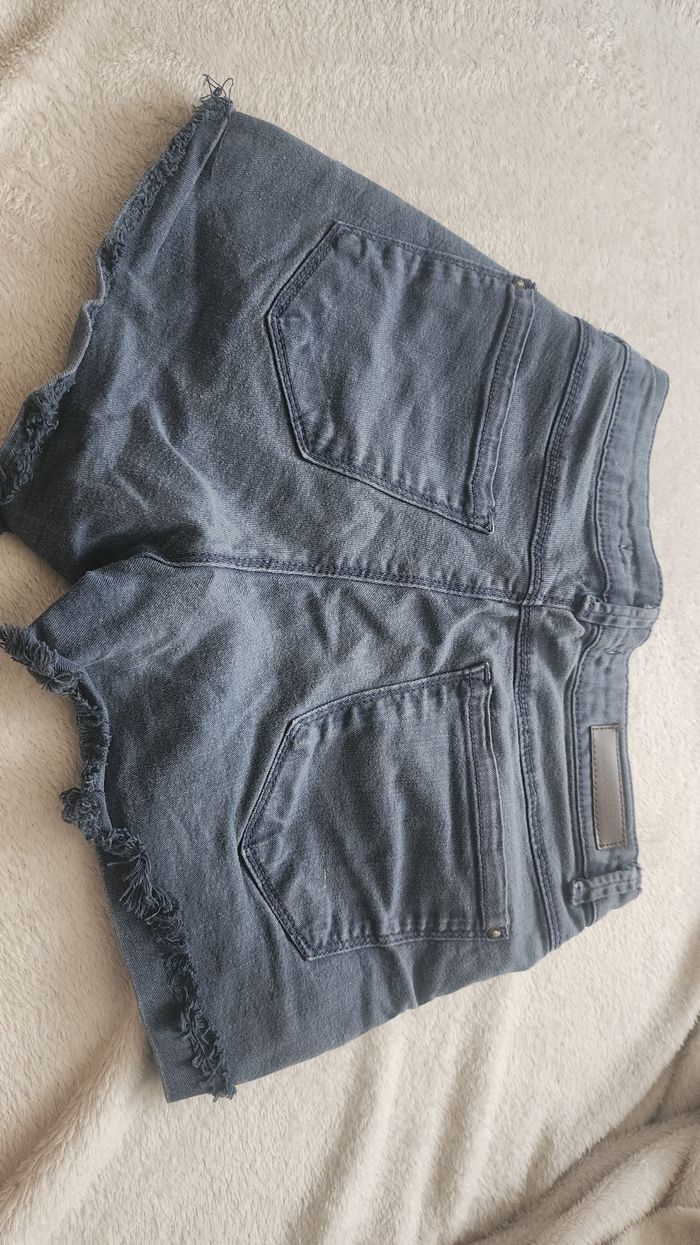 Short - photo numéro 2