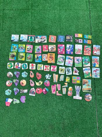 Lot 80 magnets publicitaires, alimentaires, séries, jeux… Vintage et récents