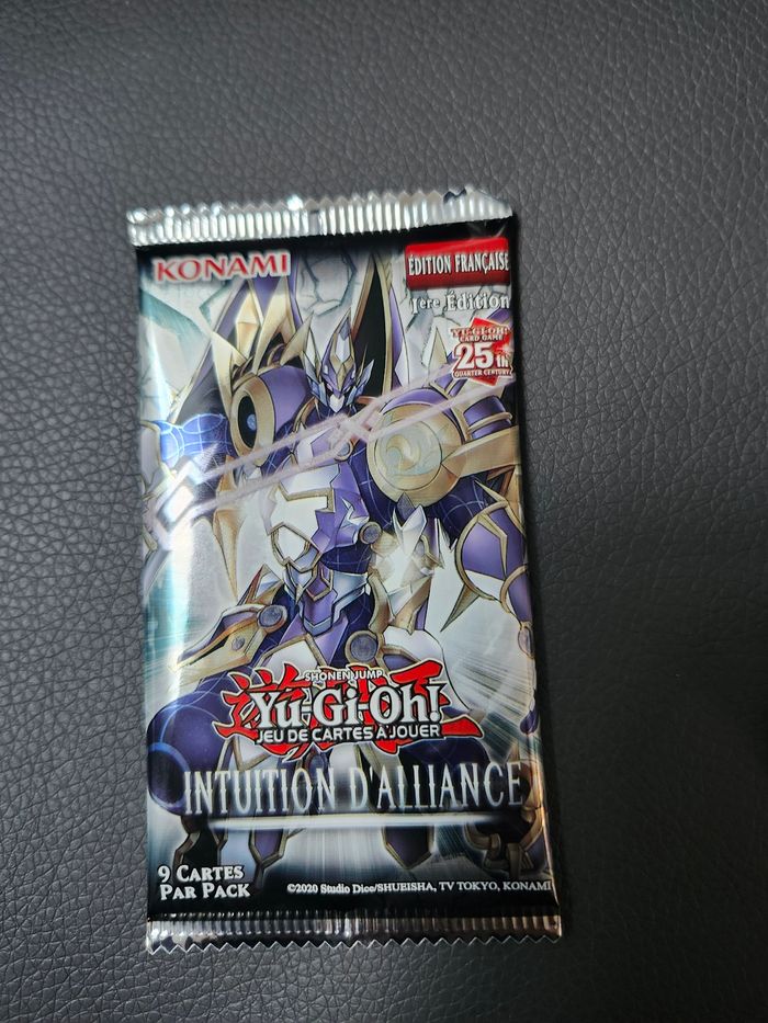 Booster cartes yu gi oh intuition alliance