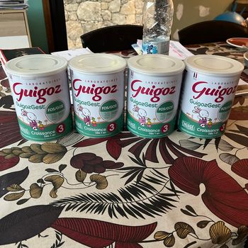 Lait guigoz gest 3 neuf 4 boîtes