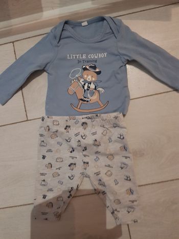 Ensemble tshirt + pantalon