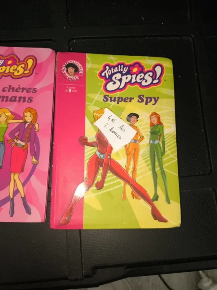 Lot 2 livres totally spies - photo numéro 2