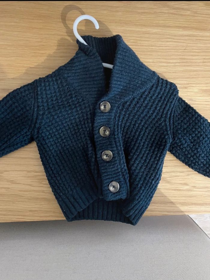Gilet bleu marine Kiabi - Taille 1 mois - photo numéro 1