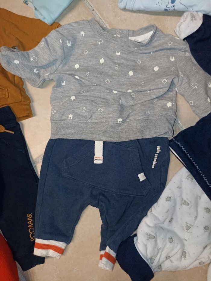 Lot +de 30 pièces garçon 3 mois hiver-printemps - photo numéro 8