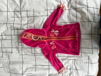Veste a capuche rose 6 mois