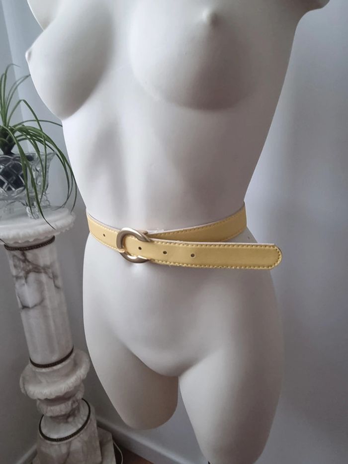 Ceinture jaune vintage boucle métal doré - photo numéro 15
