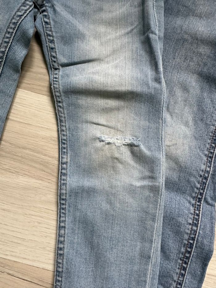 Lot de 3 jeans et 1 jogging taille 3-4 ans - photo numéro 6