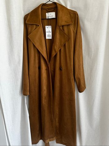 Trench en suédine camel Stradivarius