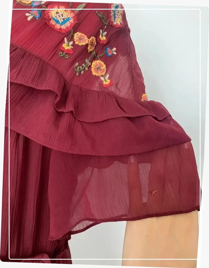 Robe volants bordeaux brodée Zara - photo numéro 5