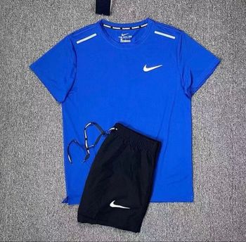 Ensemble Nike running