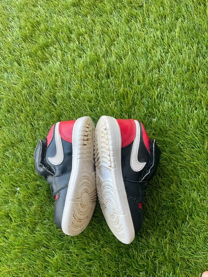 Basket Nike  air Jordan 1 - photo numéro 3