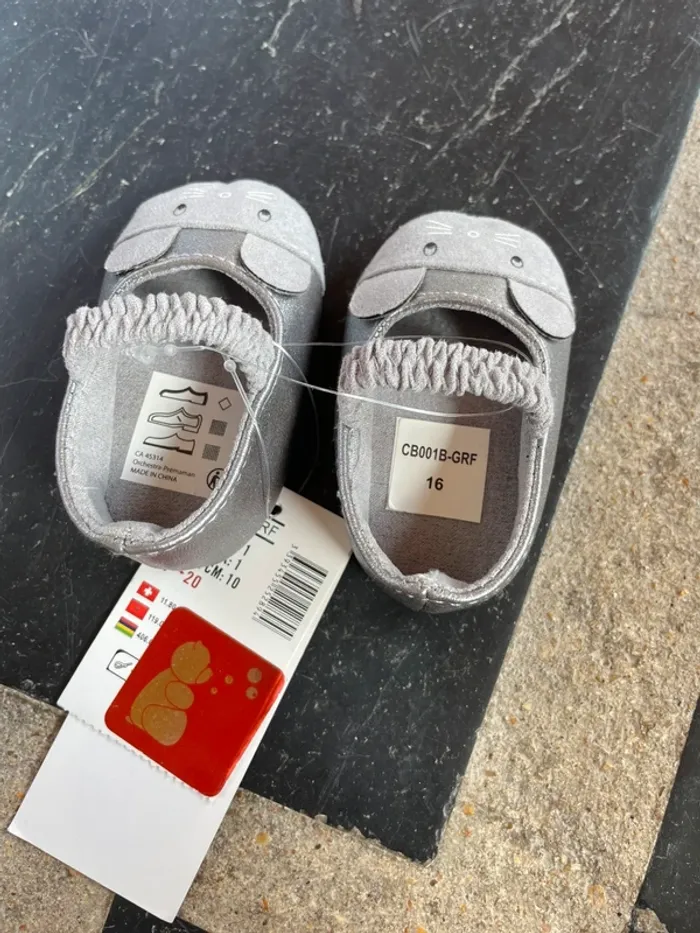 Chaussure été fille taille 16 - photo numéro 2