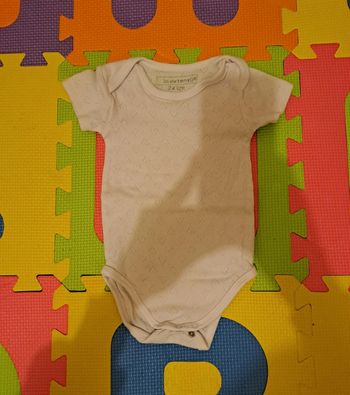 Body manches courtes blanc, in extenso, taille 12 mois (74 cm)