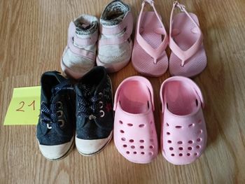 Lot de chaussures bébé fille - 21