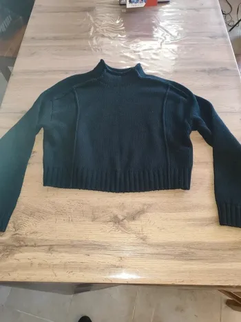 Sweat Zara noir Taille S. L'incontournable mode à prix mini !