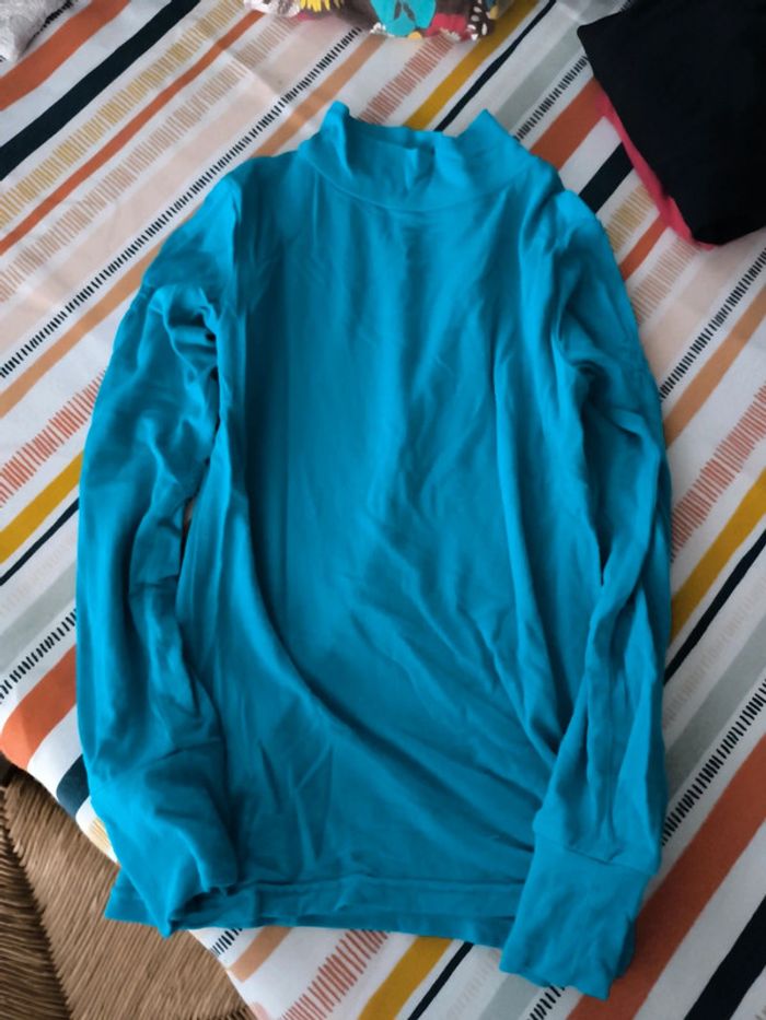 Lot de 4 tee shirts col roulé manches longues 8 ans - photo numéro 3