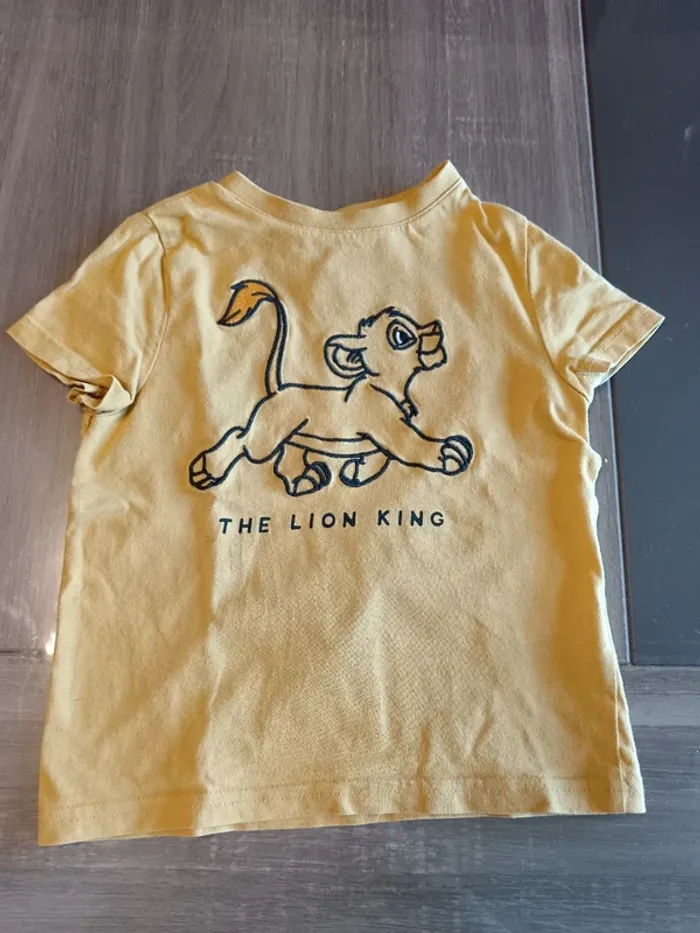 T-shirts roi lion simba 3 ans