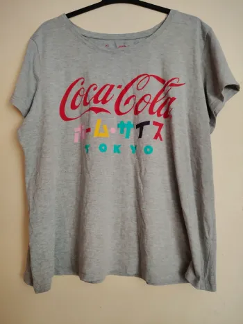T-shirt Coca Cola gris taille 46-48 femme