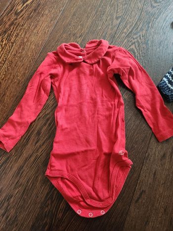 Body manches courtes 18 mois
Col façon chemisier