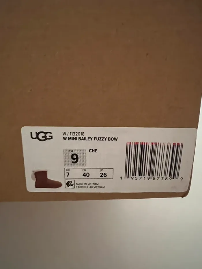Ugg fuzzy bow - photo numéro 7