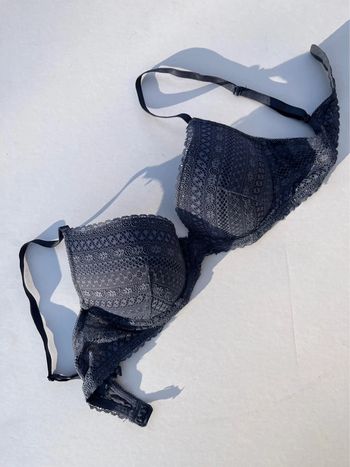 Soutien-gorge en dentelle avec coque - bleu marine