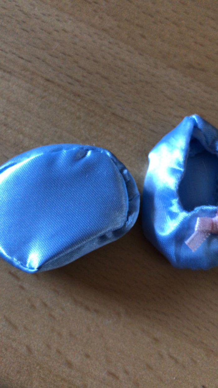 Petite chaussure de poupée - photo numéro 3