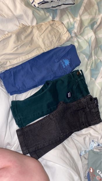 Lot 4 pantalons