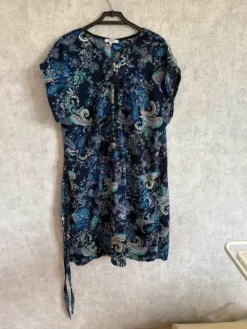 Robe fluide à motifs bleu foncé Modavista taille 48