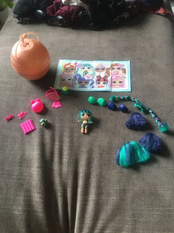 Poupée LOL avec accessoires