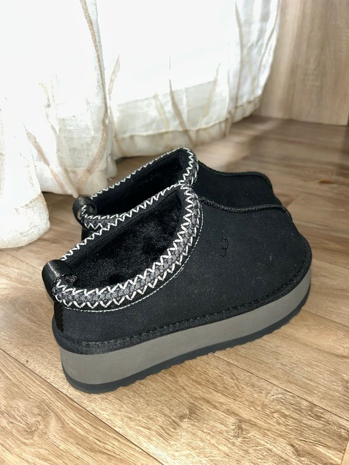 Ugg noires - photo numéro 2