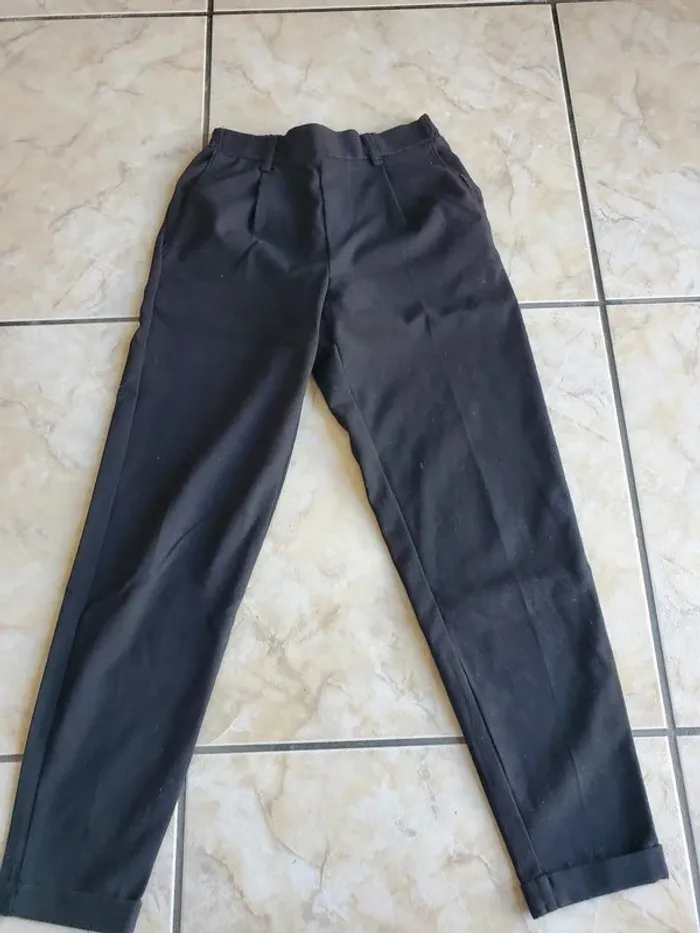 Pantalon noir Bershka taille 34 - photo numéro 2