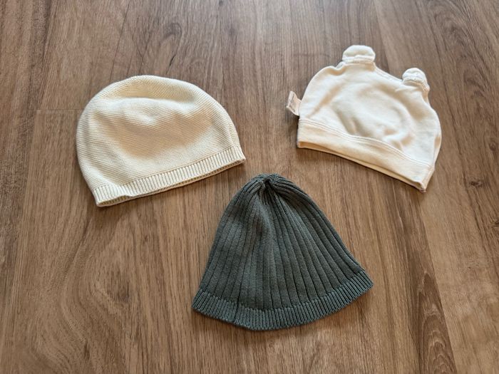 Lot de 3 bonnets Zeeman et sans marque bébé très bon état - photo numéro 2