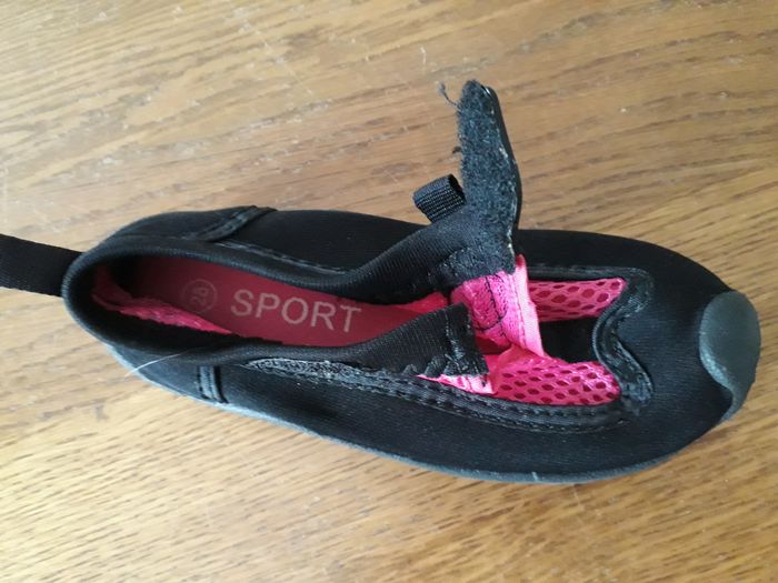 Chaussures aquatiques fille noire et rose Sport P 28 - photo numéro 5