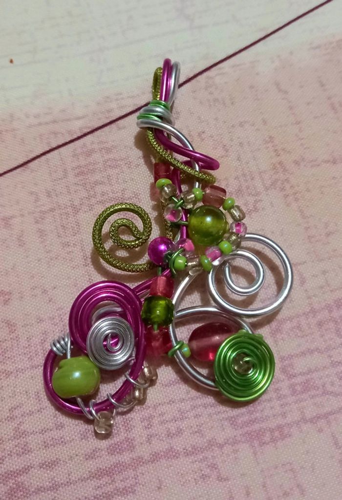 Pendentif printanier - photo numéro 3